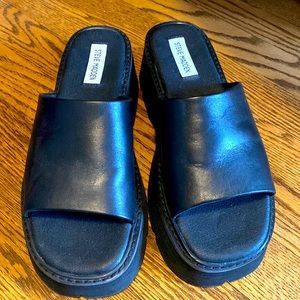 STEVE MADDEN Platform Black Scandals